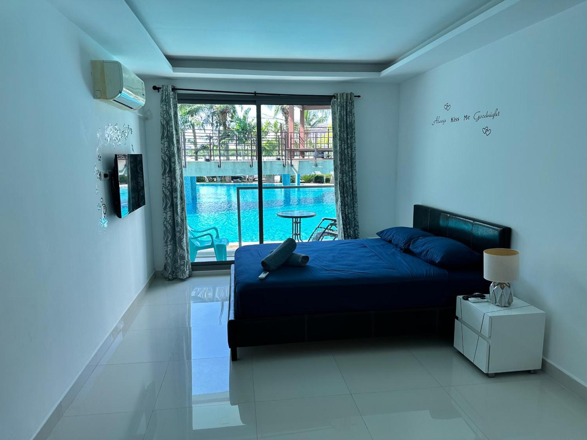 Laguna Beach Resort 3 The Maldives Джомтьен Экстерьер фото